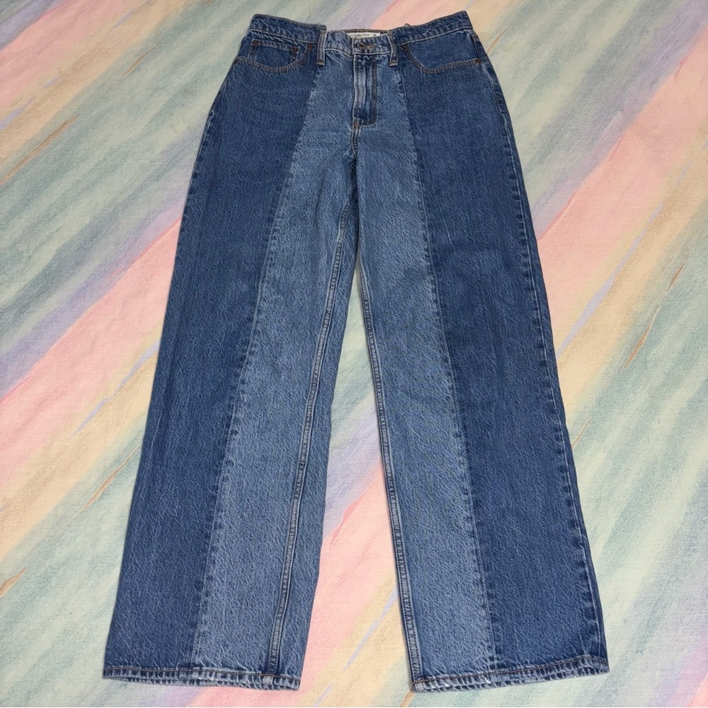 Abercrombie Curve Love High Rise Loose Jean in Dark Two Tone size 6 / 28 - Picture 2 of 7